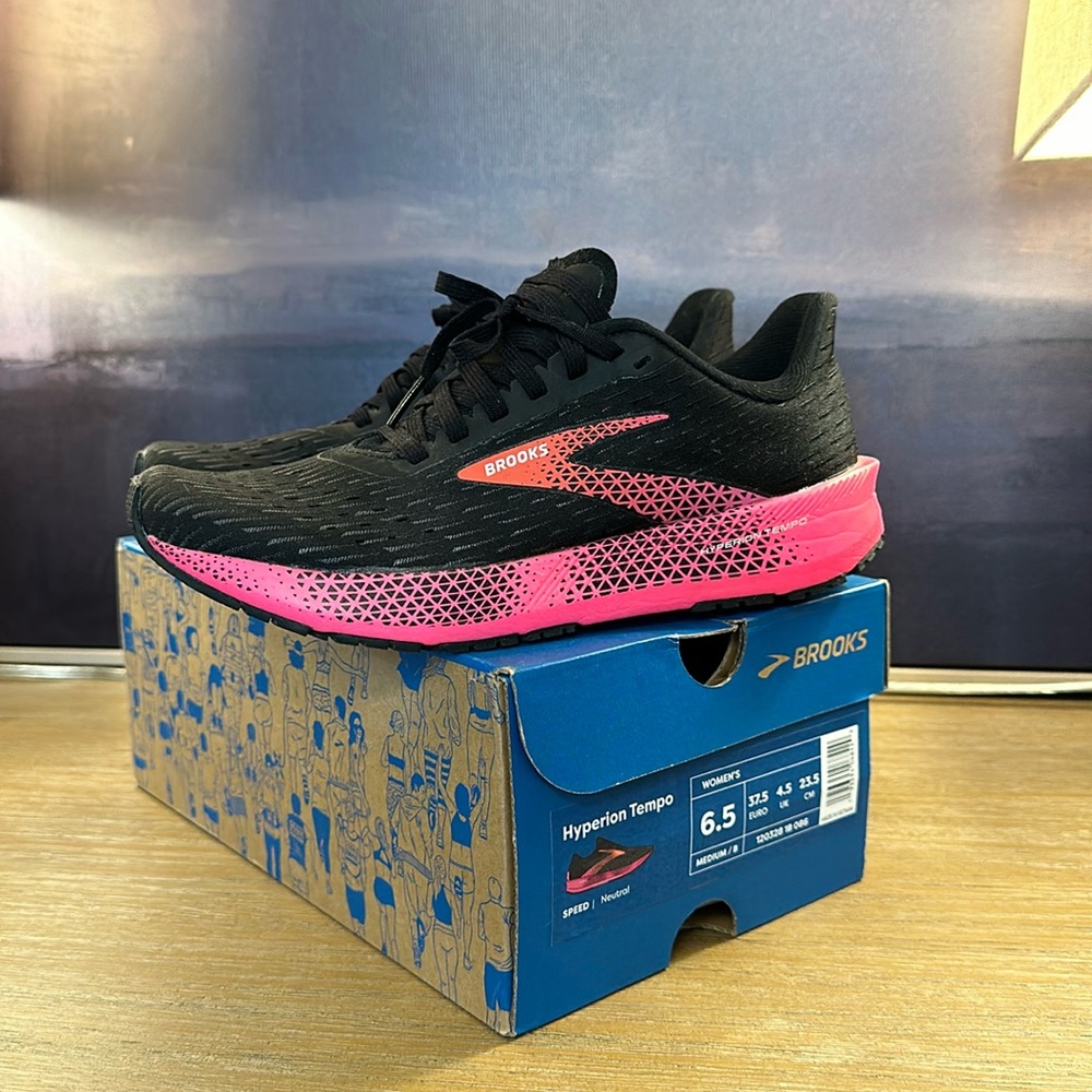 Brooks Hyperion tempo shoes